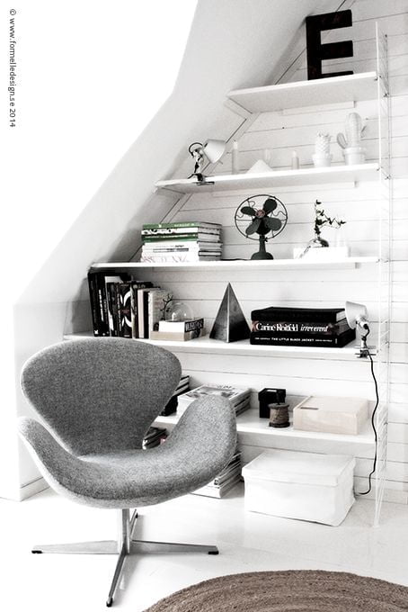 cozy-reading-corner-swan chair-grey-ITALIANBARK