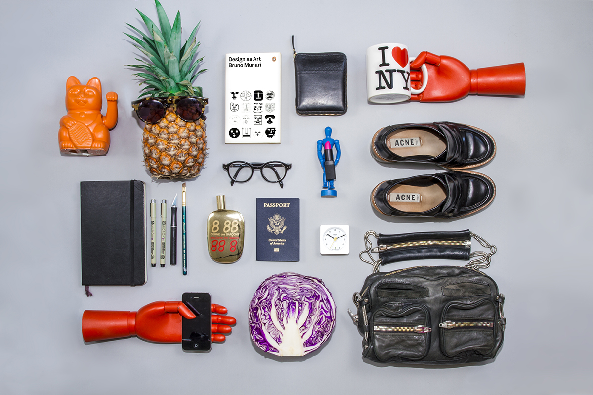 things organized neatly, objects in a grid, knolling